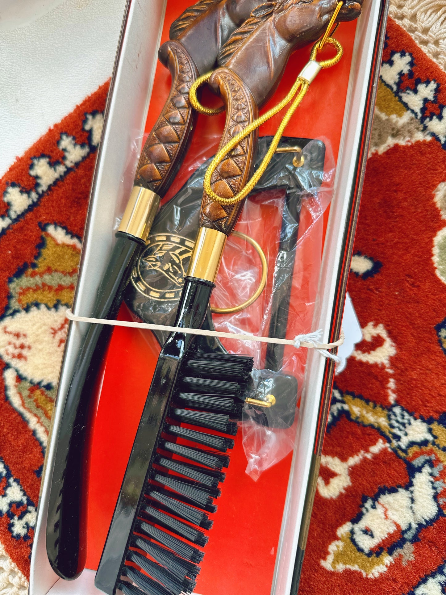 1970s Tie Rack, Brush & shoehorn set