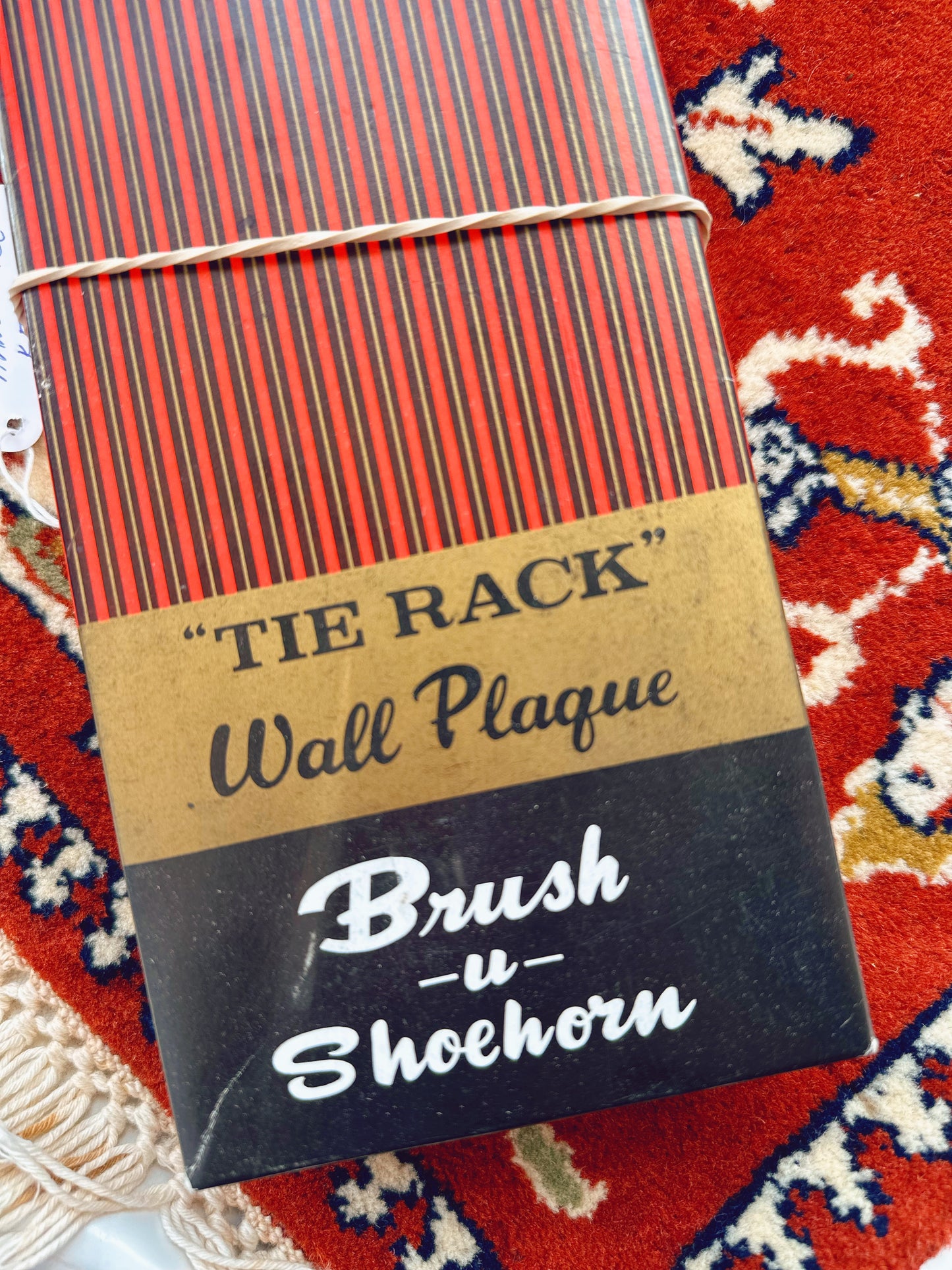 1970s Tie Rack, Brush & shoehorn set