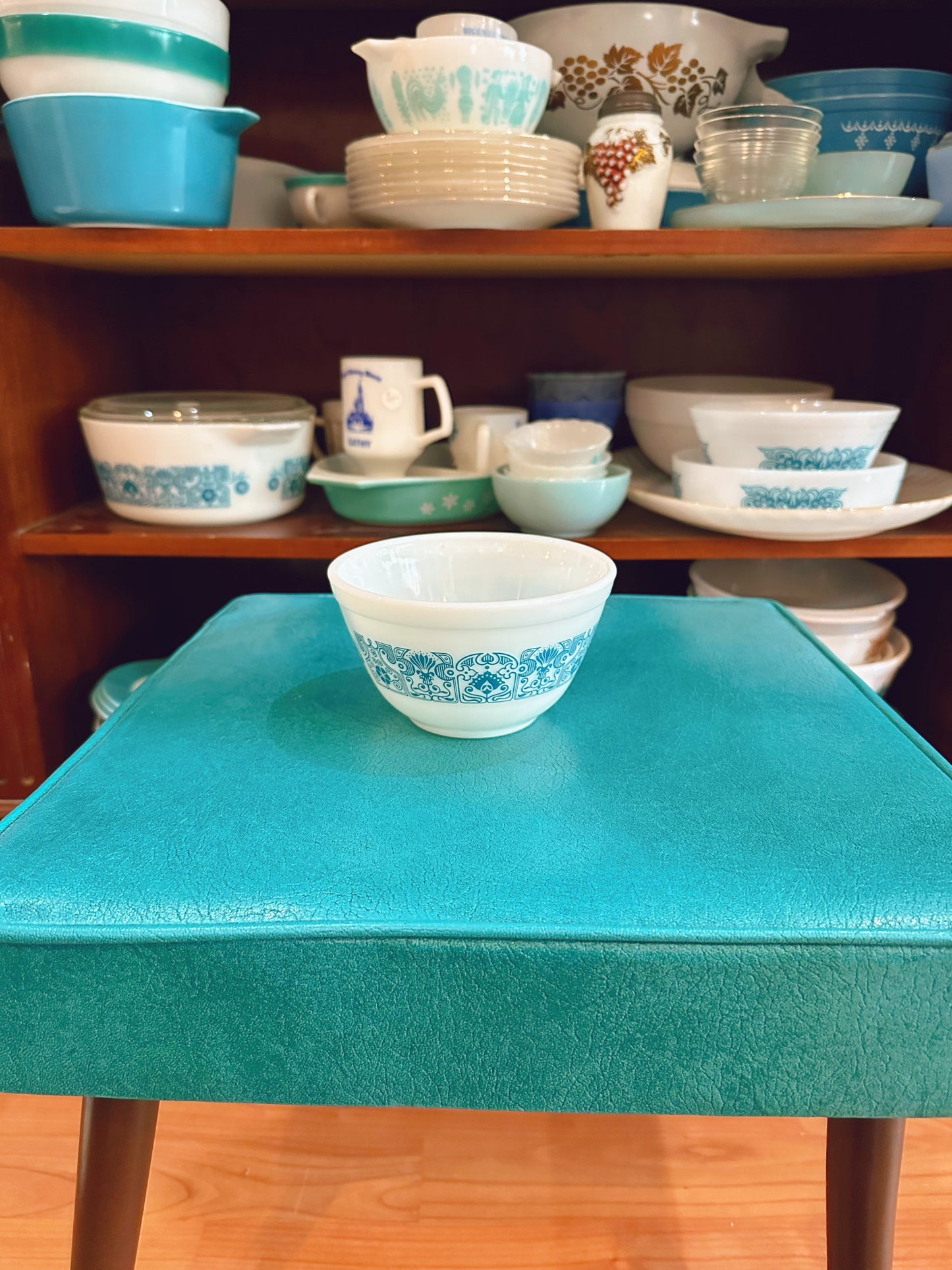 401 BLUE GARLAND PYREX Small Round Mixing Bowl 