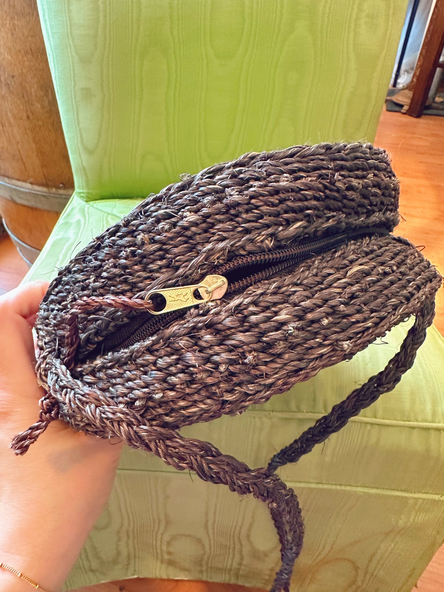 Round woven handbag