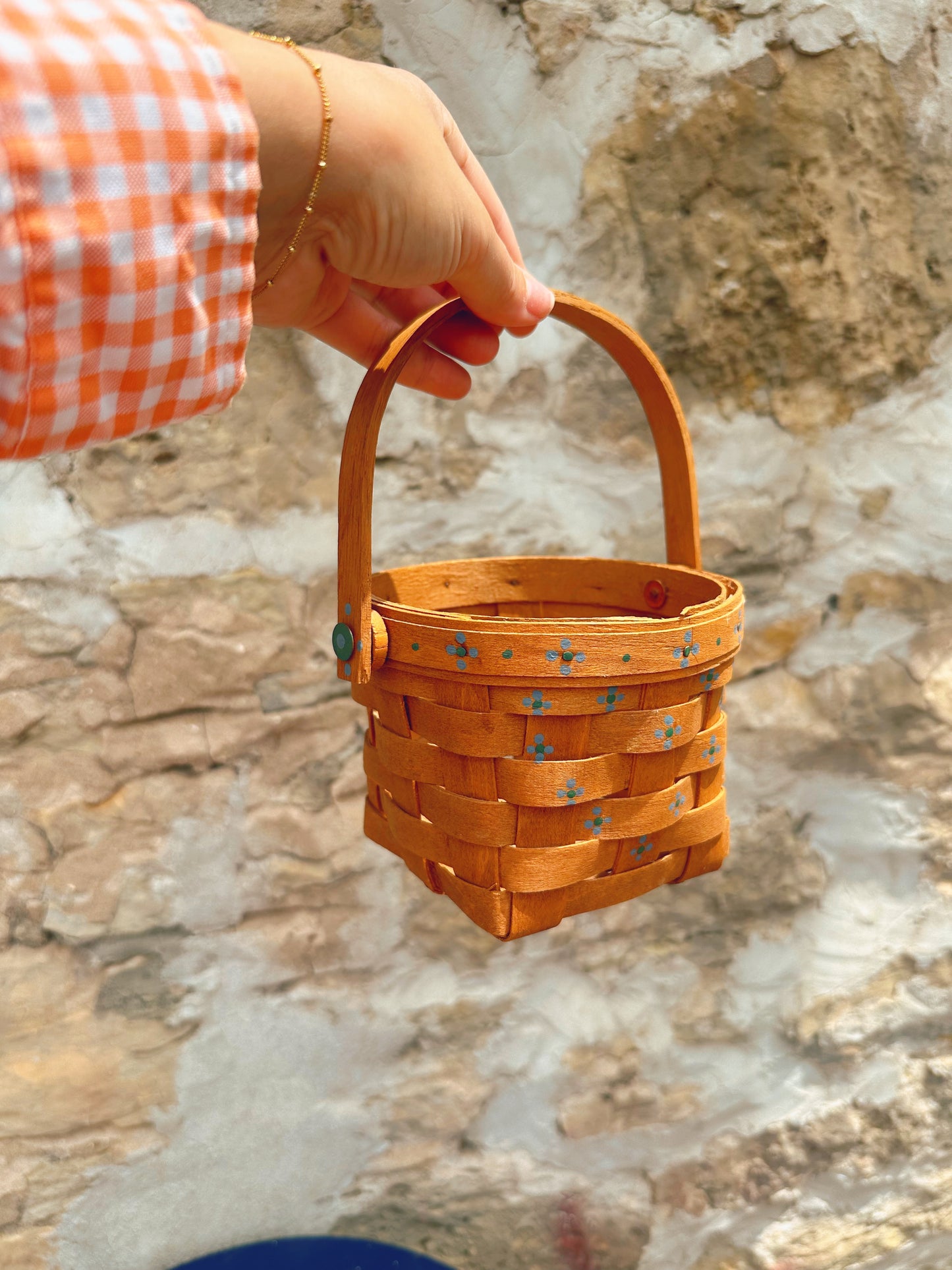 1988 small Longaberger basket