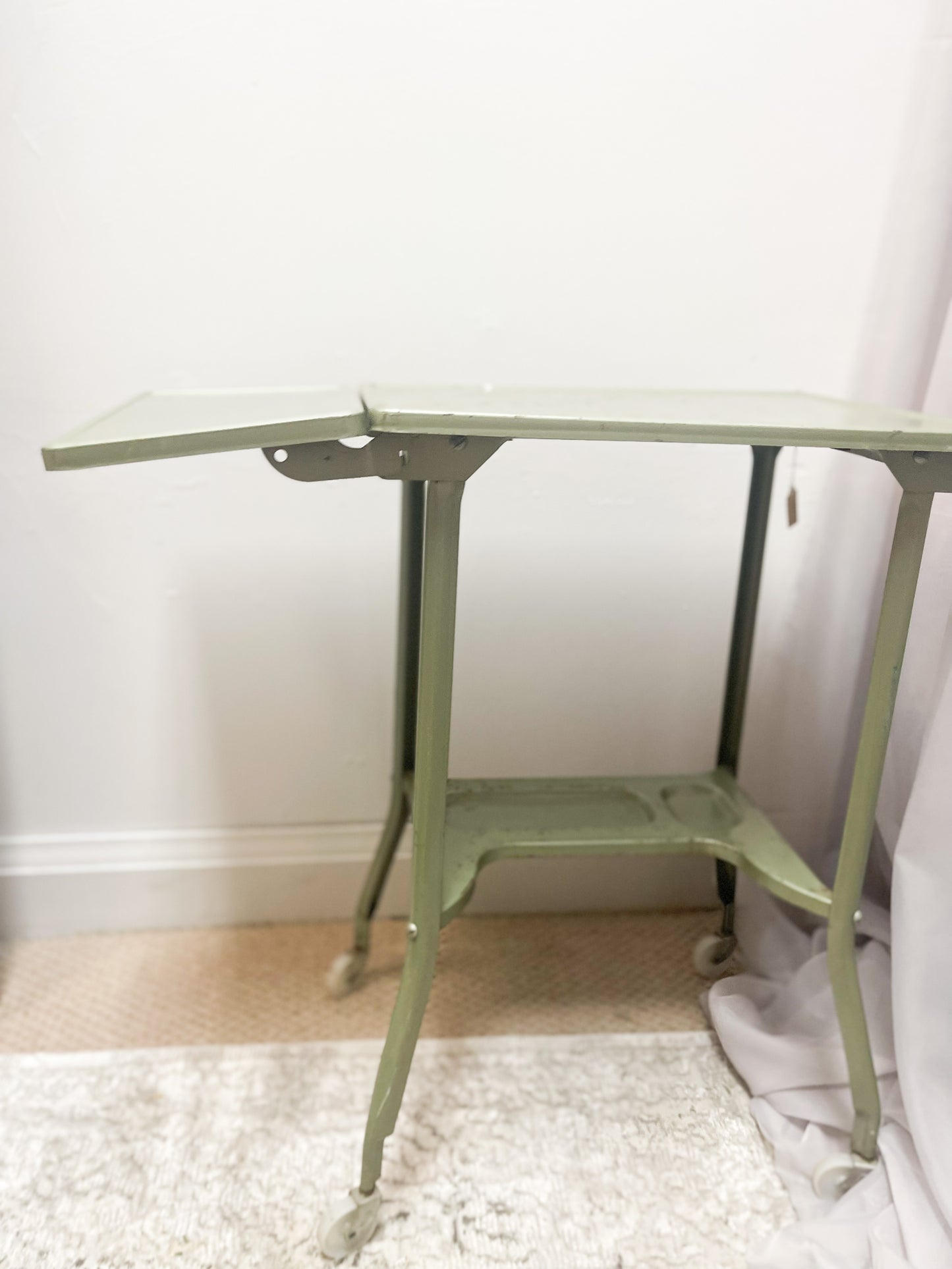 Green Metal Rolling Desk