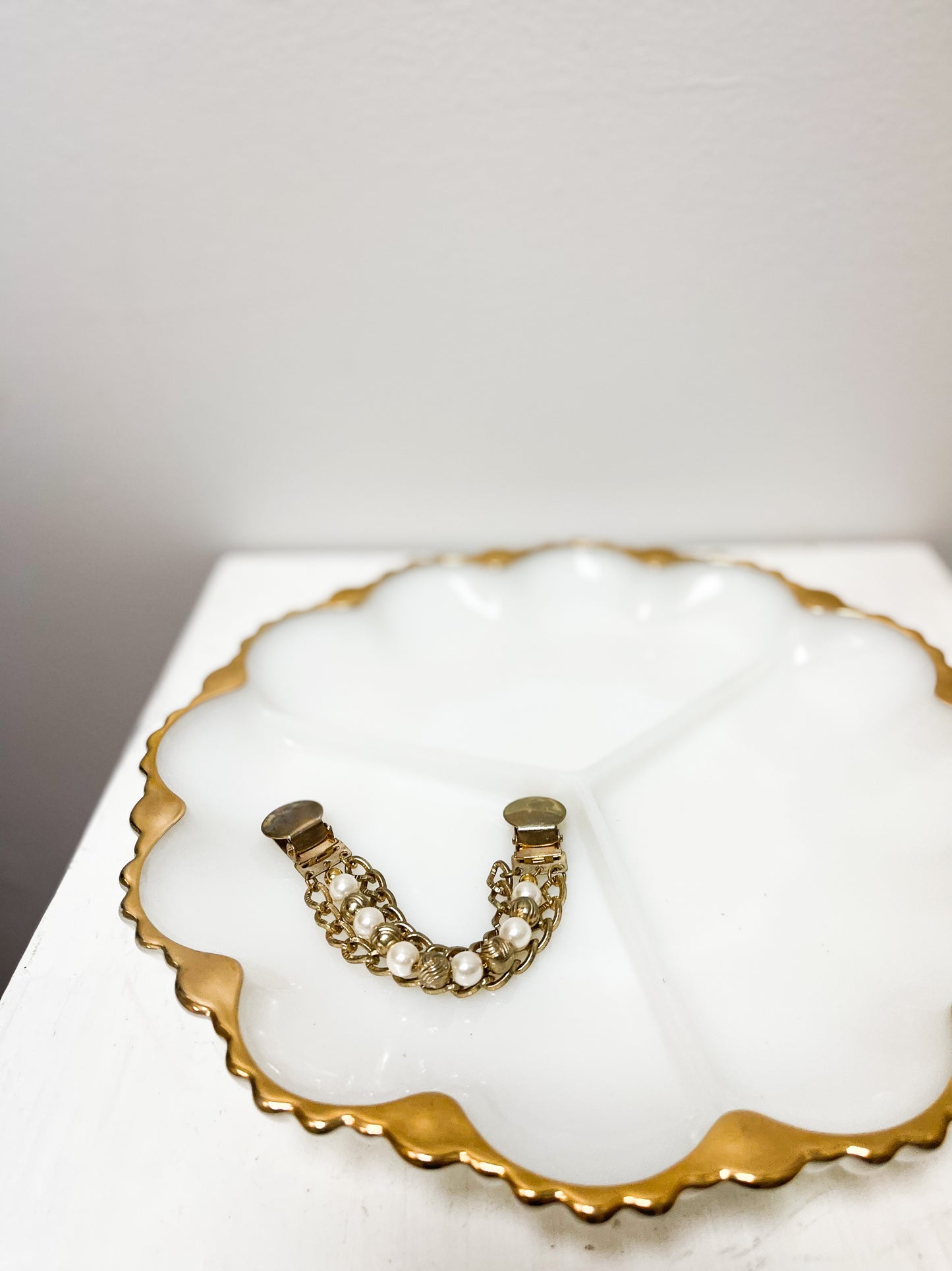 Chain Collar Brooch