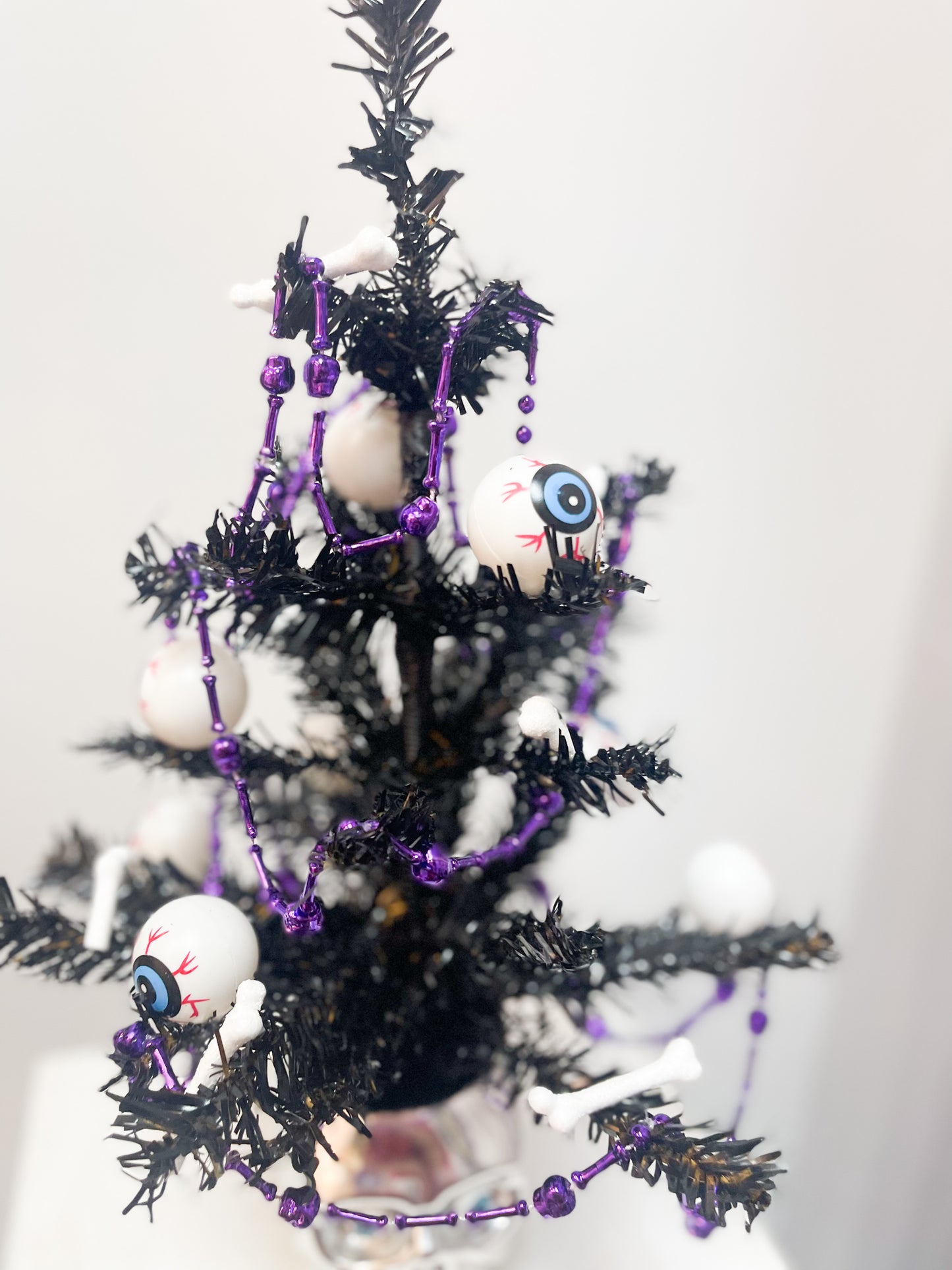 Halloween Tree with Silver Skull