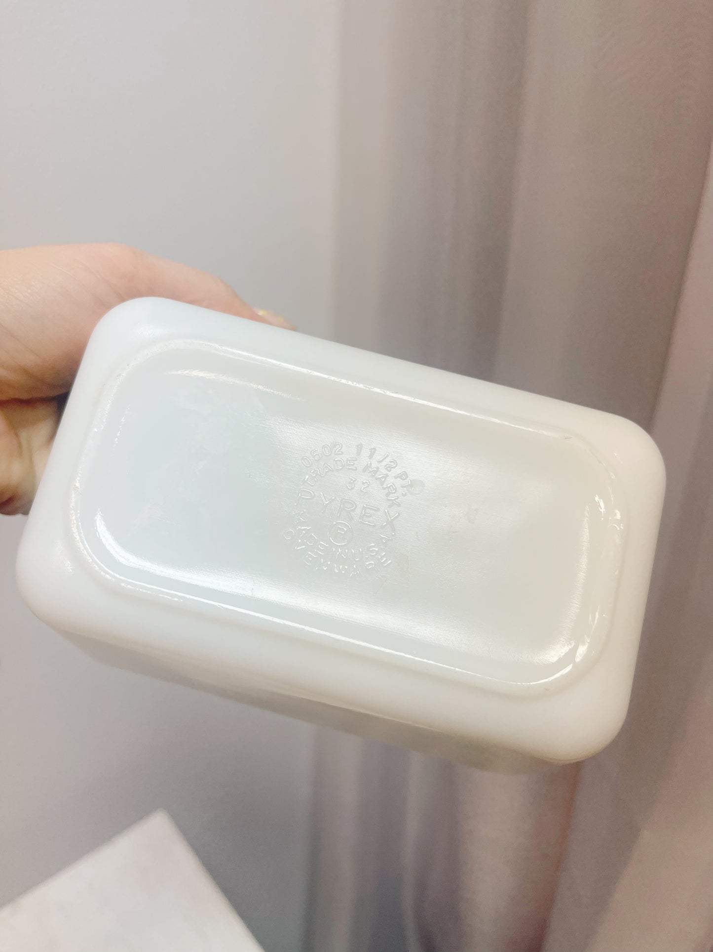 Pyrex Amish Butterprint fridge dish /loaf pan