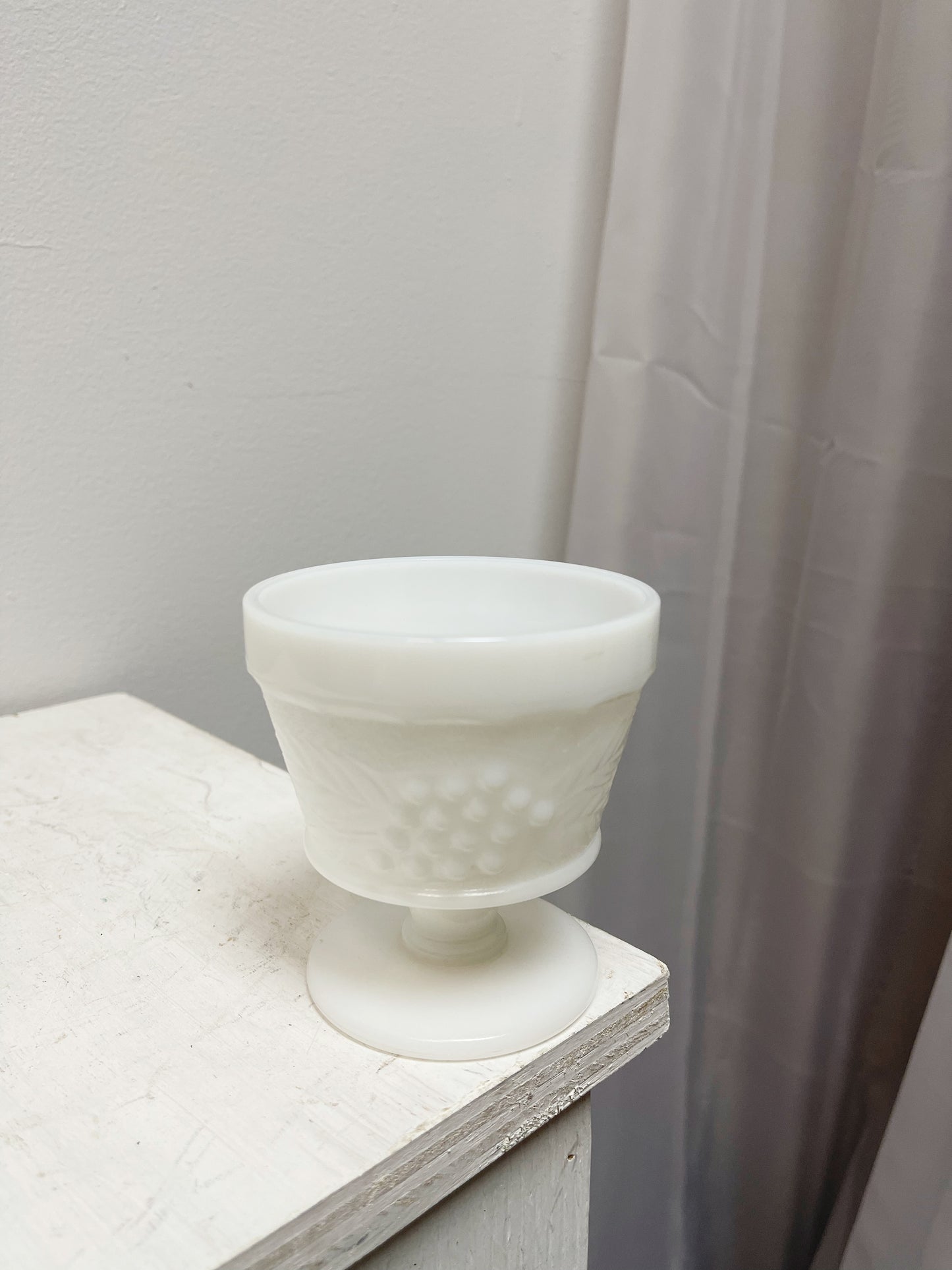 Small Milk glass pedestal bowls