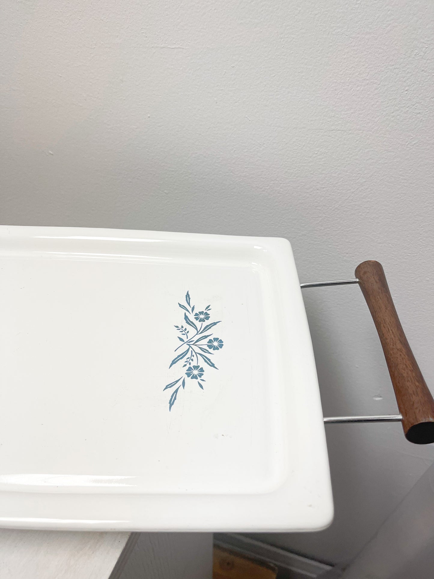 Blue & White ceramic hot plate