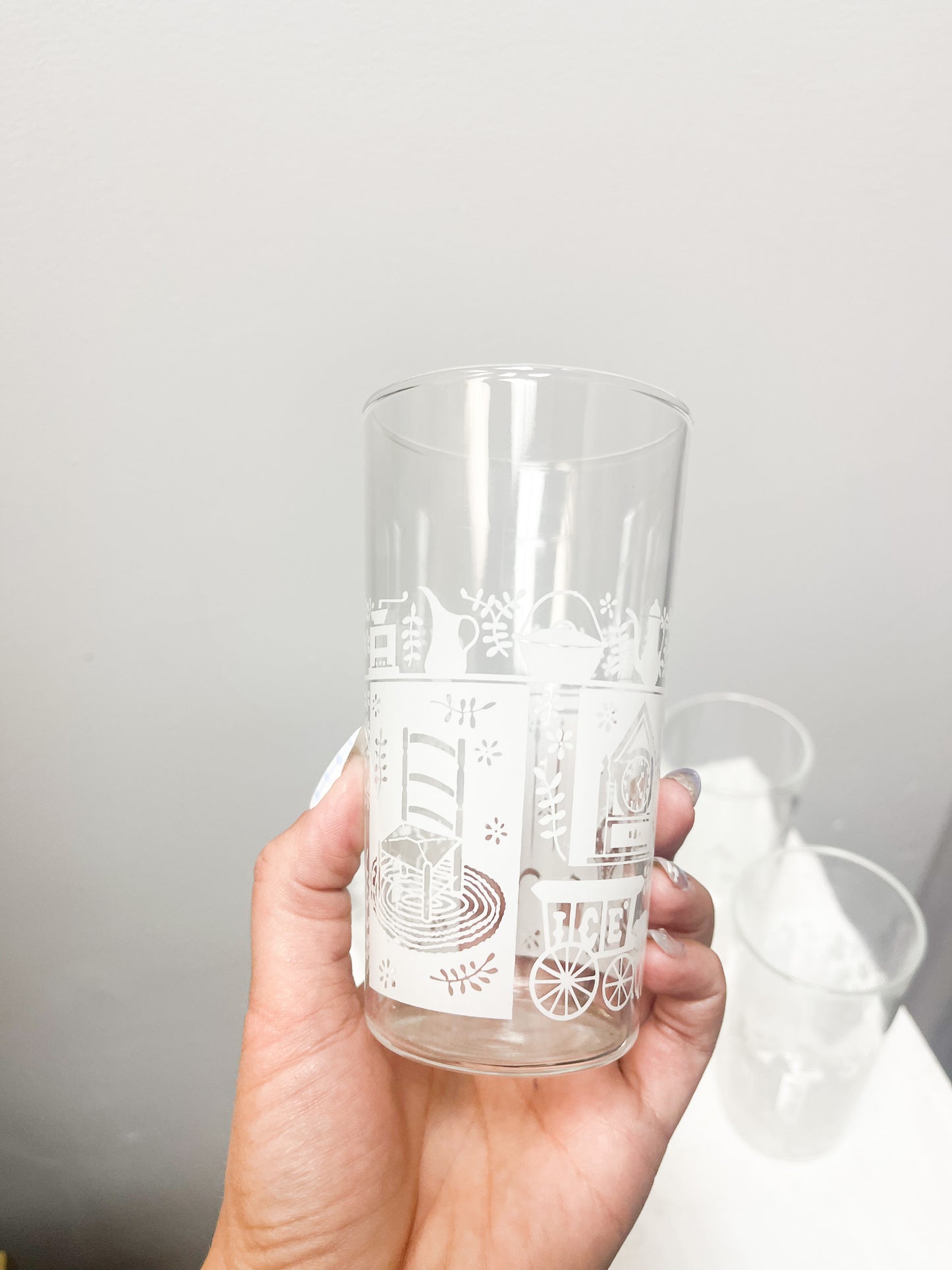 Set of 6 White Pattern Juice Glasses