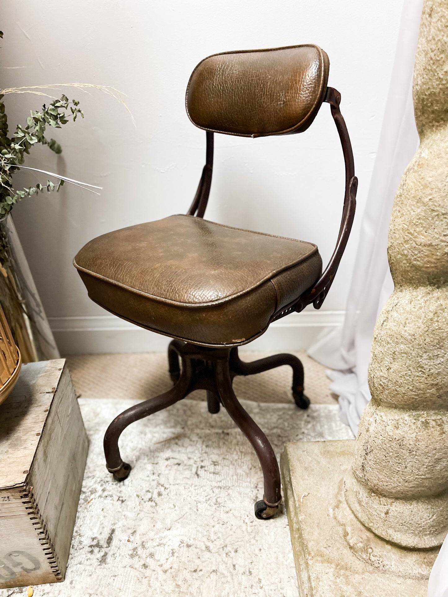 1930s Dumore Industrial Swivel Chair