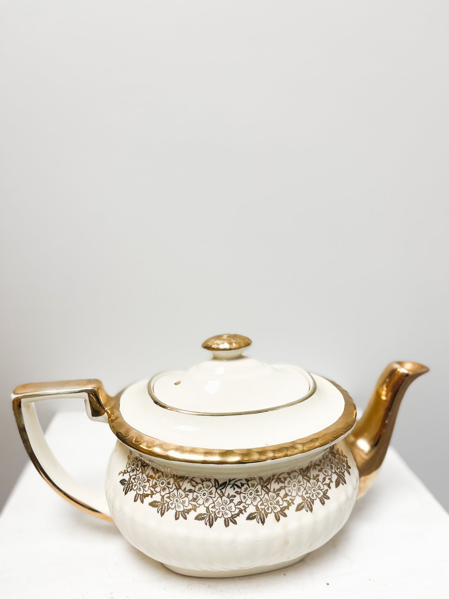 Gibsons Teapot