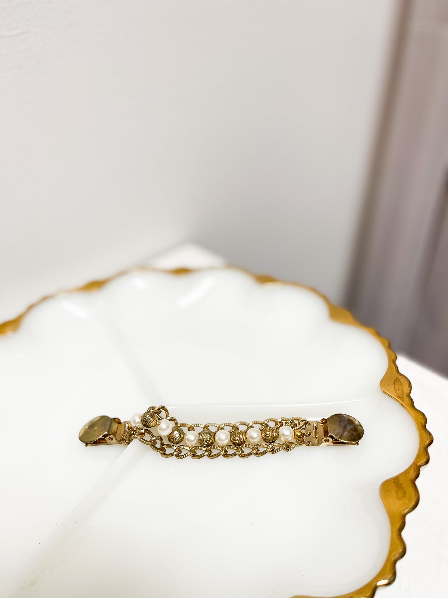 Chain Collar Brooch