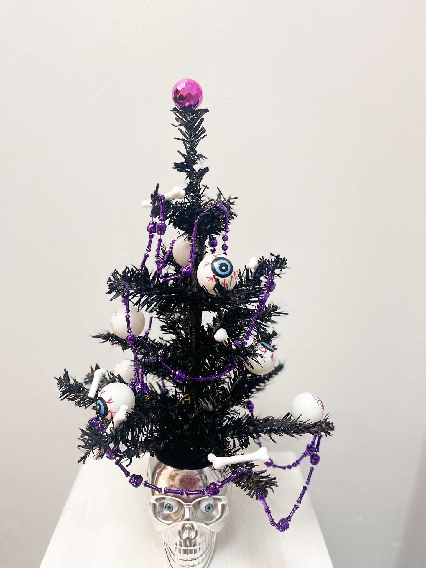 Halloween Tree with Silver Skull