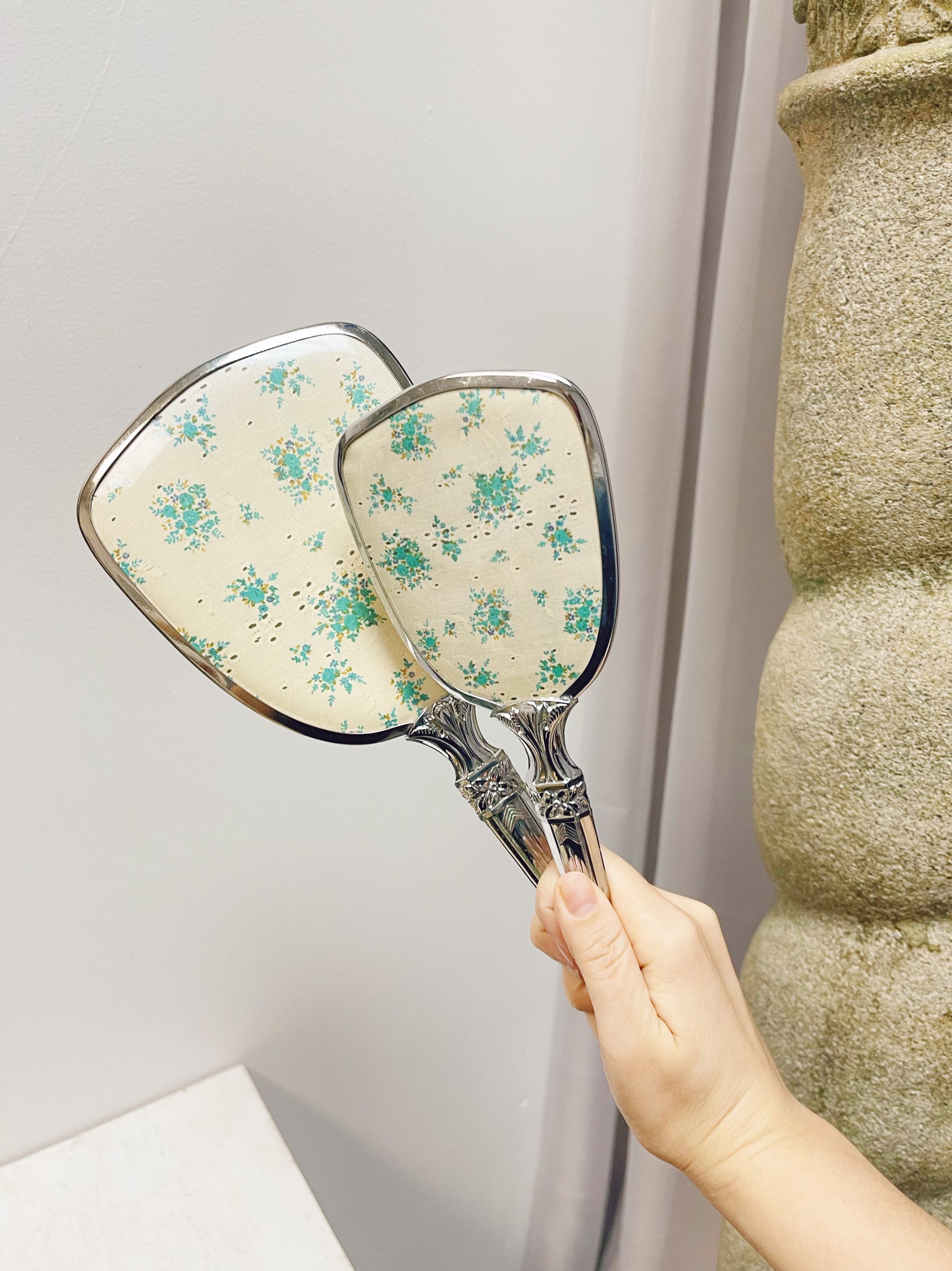 Vintage Vanity brush & hand mirror set