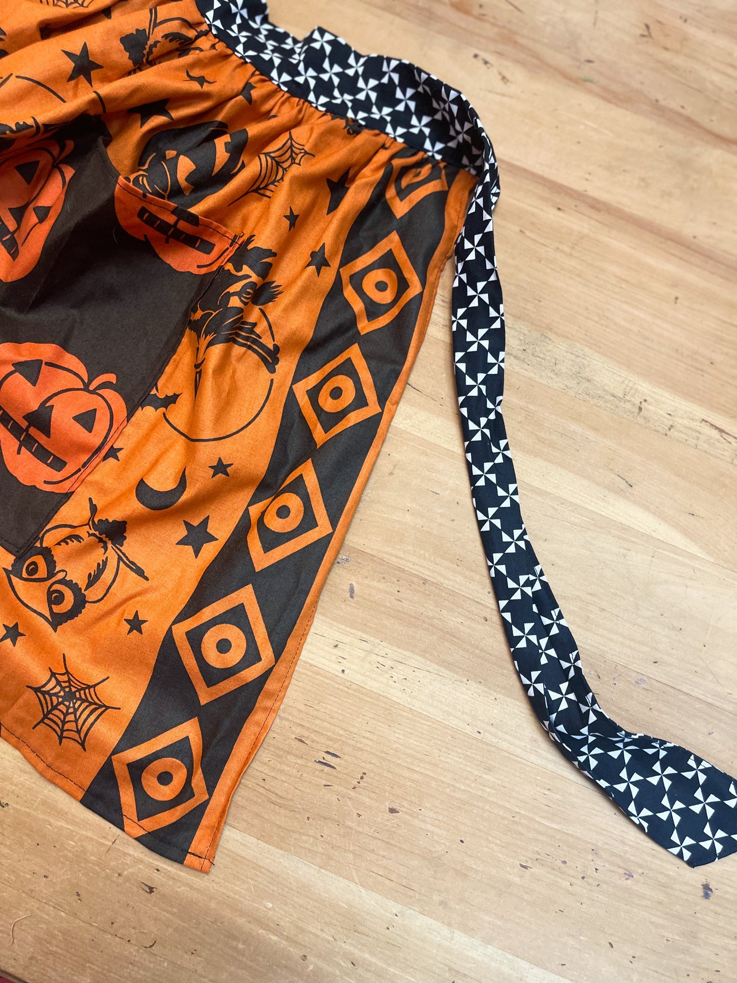 Halloween Aprons by Sweet Memories