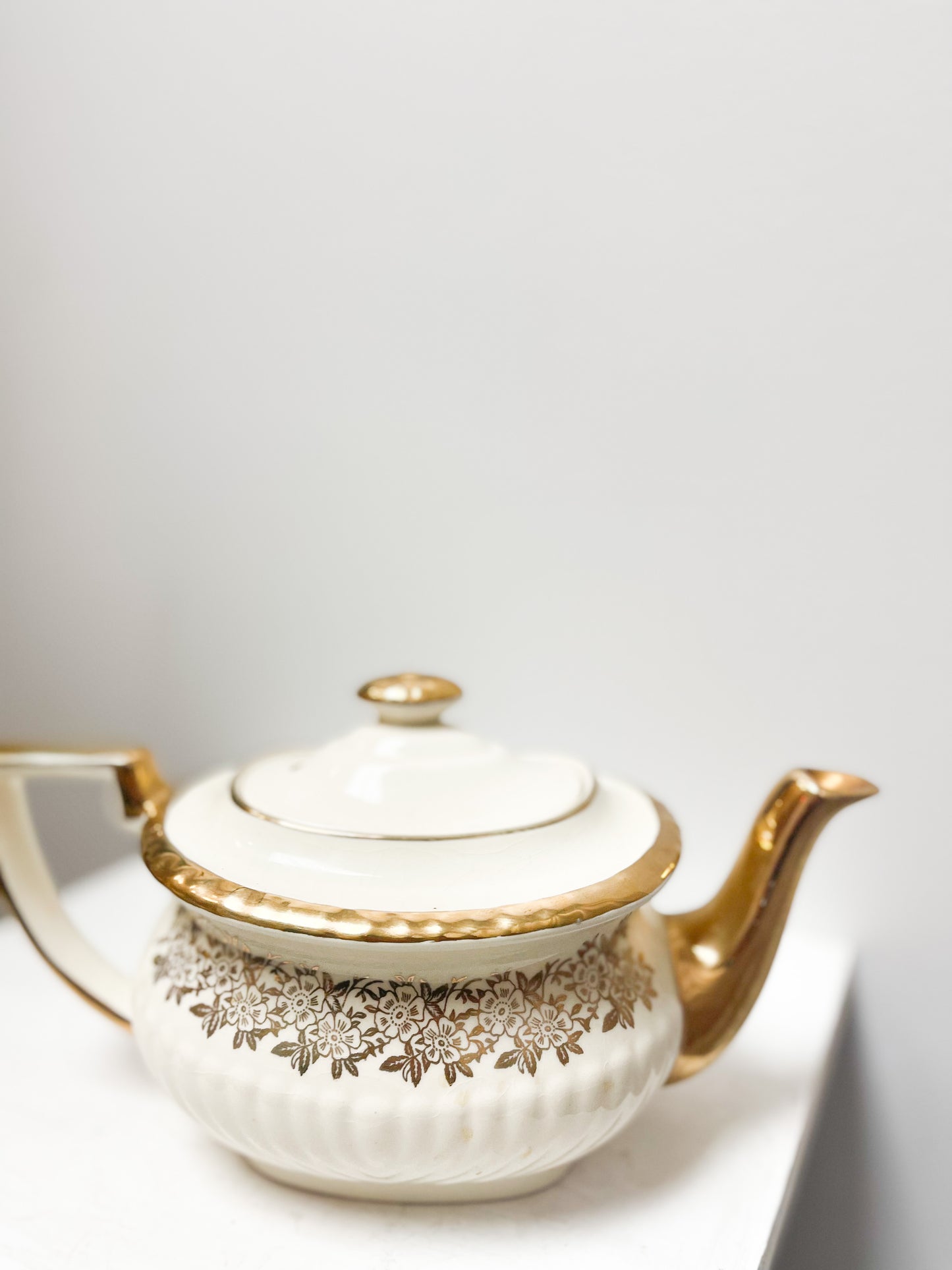 Gibsons Teapot