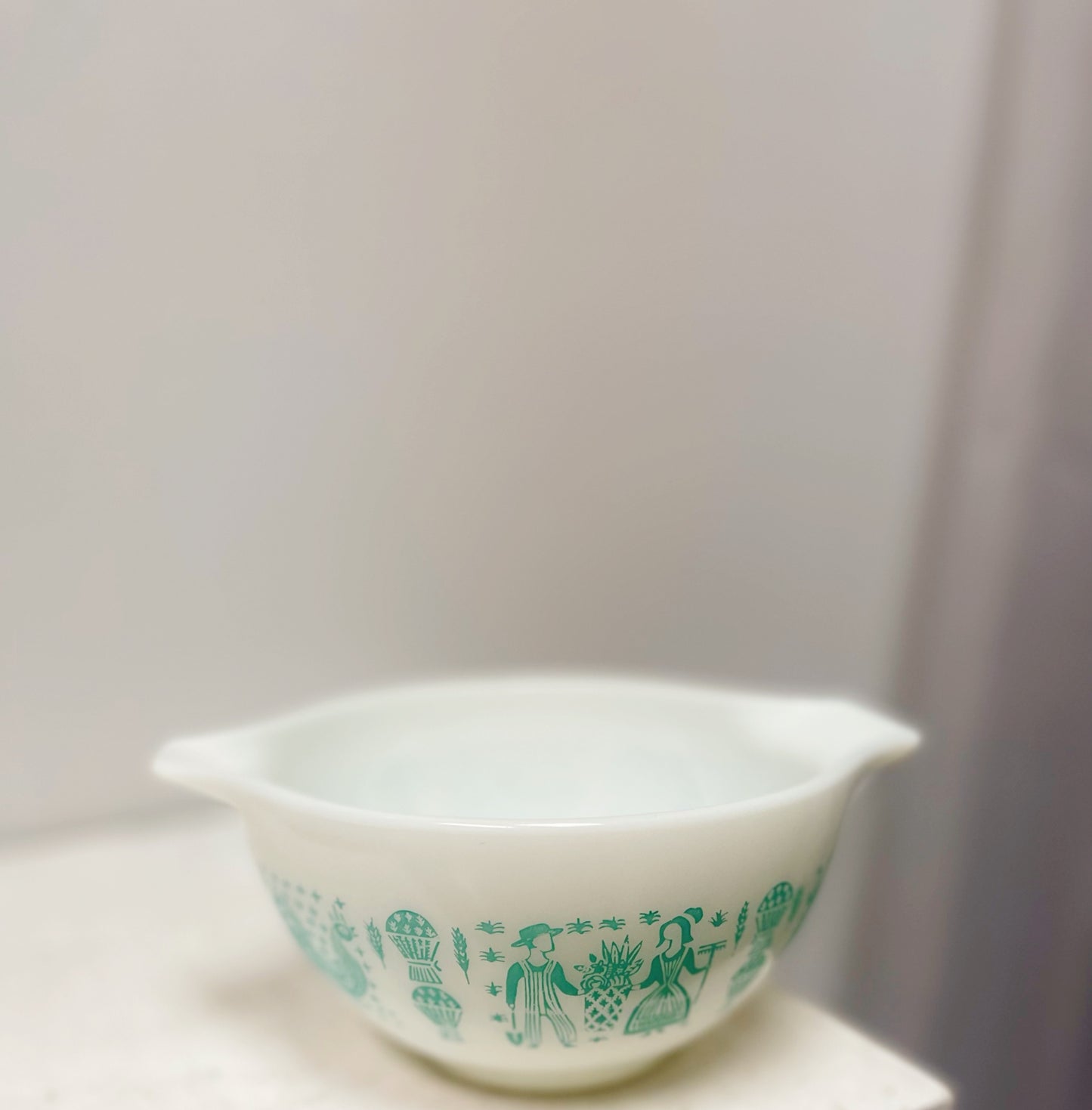 Pyrex Amish Butter pattern mixing bowl 441