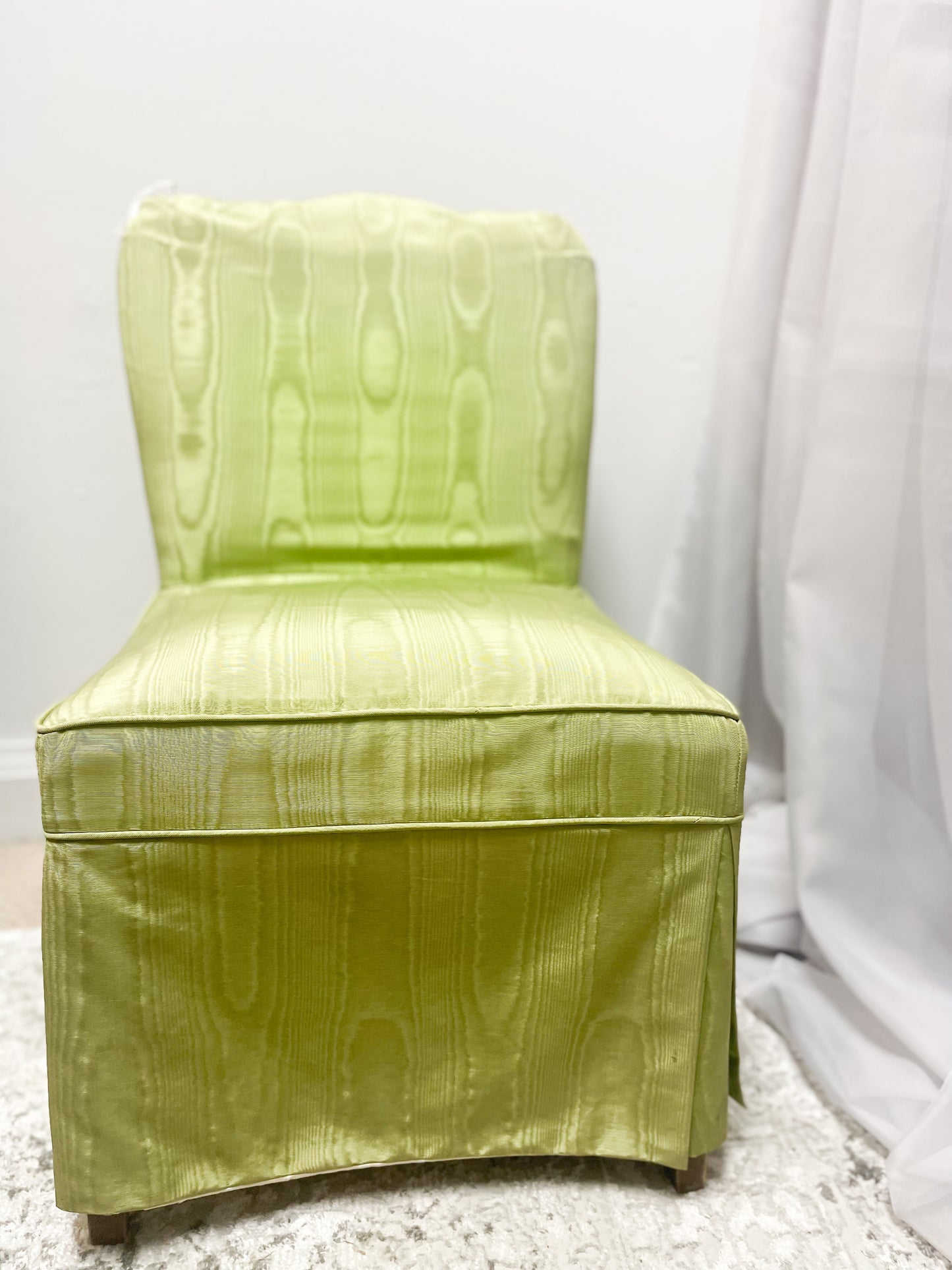 Green slipper chair