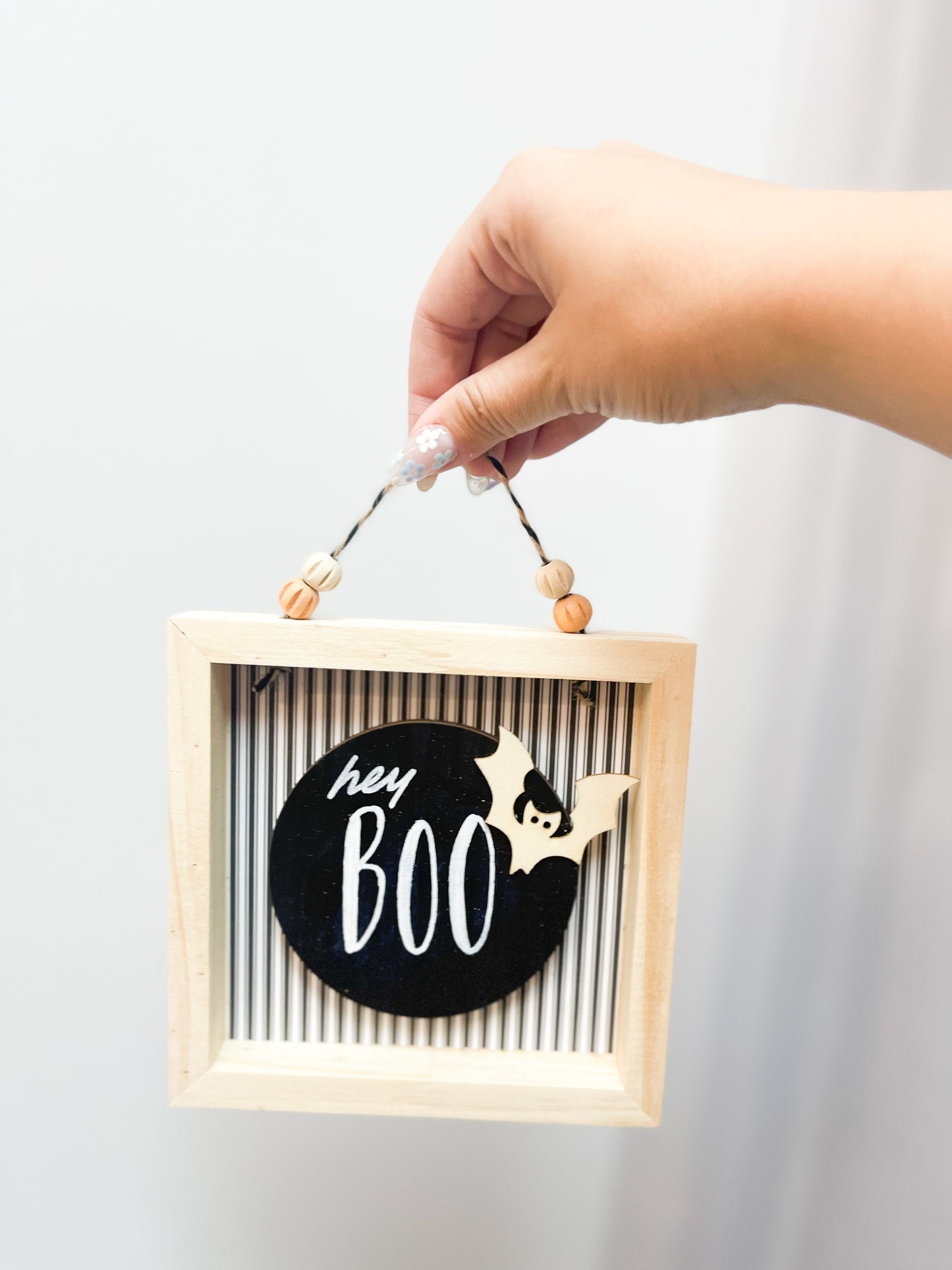 Hey Boo Sign with Stripe Background